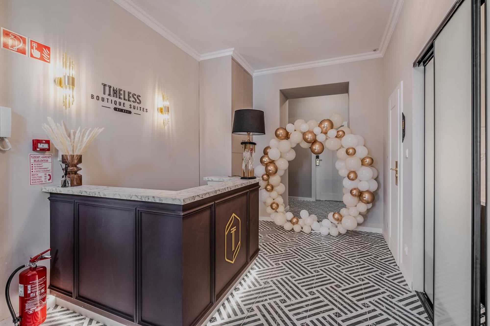 Timeless Boutique Suites By Bqa Boedapest Buitenkant foto
